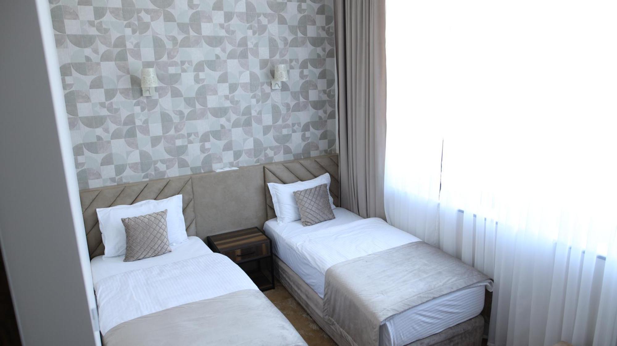 Bmg Hotel By Grigoryans Group Goris Bagian luar foto