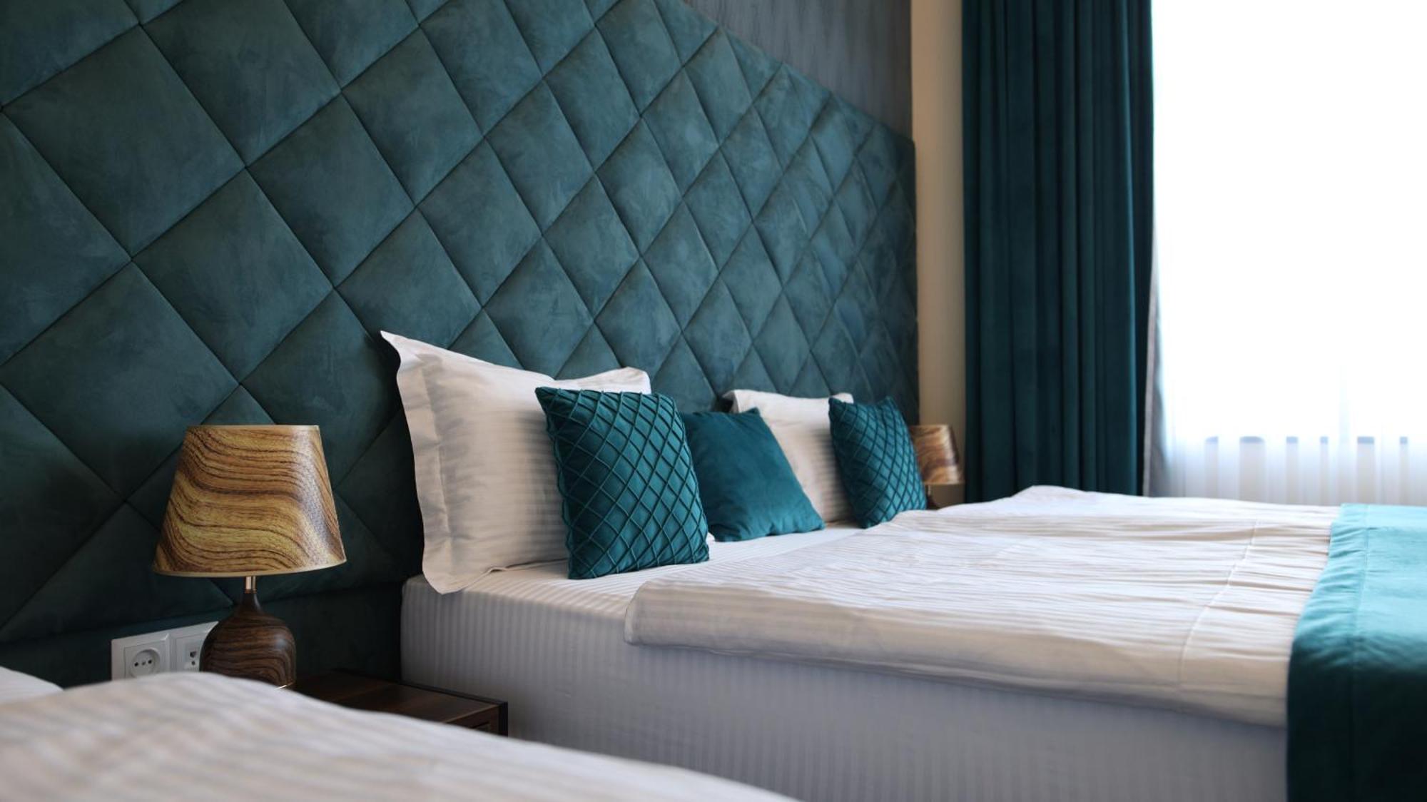 Bmg Hotel By Grigoryans Group Goris Bagian luar foto