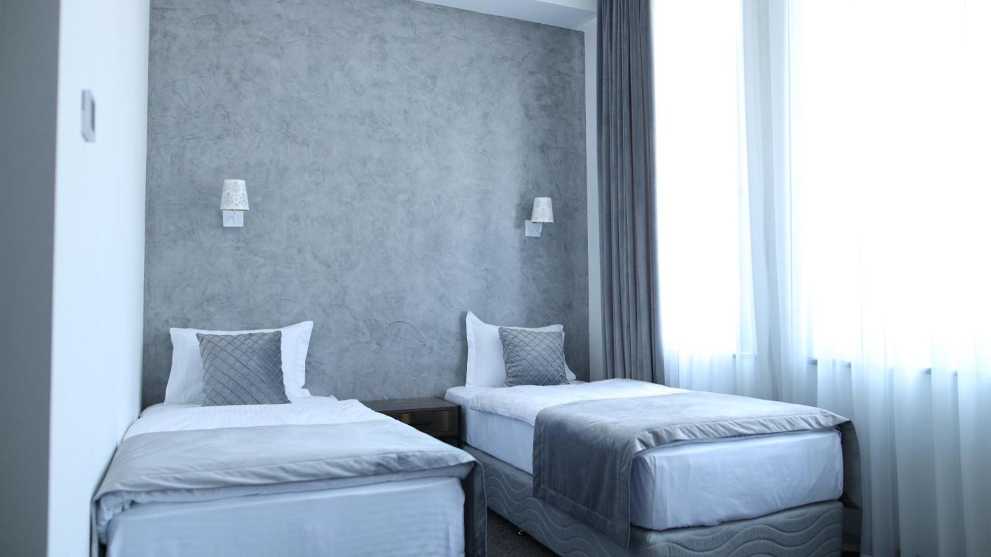 Bmg Hotel By Grigoryans Group Goris Bagian luar foto
