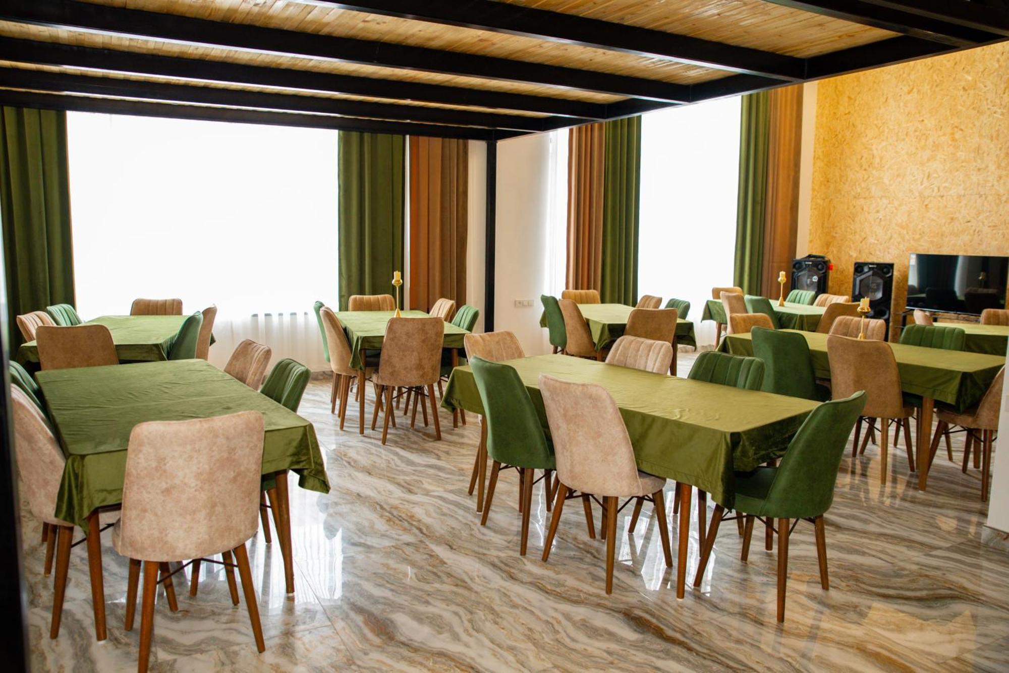 Bmg Hotel By Grigoryans Group Goris Bagian luar foto
