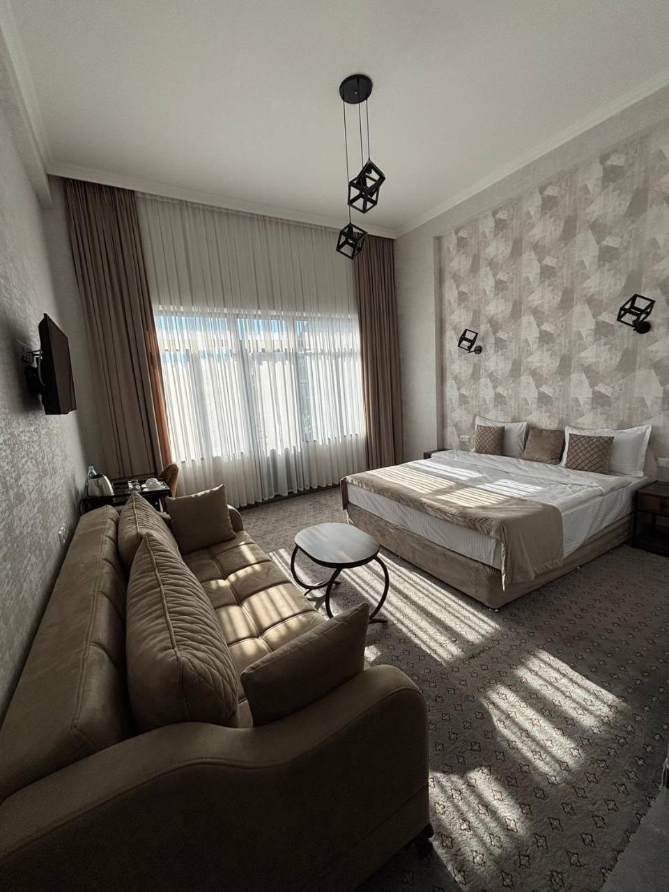 Bmg Hotel By Grigoryans Group Goris Bagian luar foto