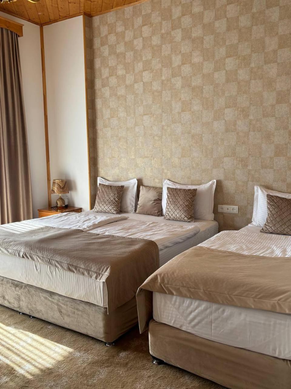 Bmg Hotel By Grigoryans Group Goris Bagian luar foto